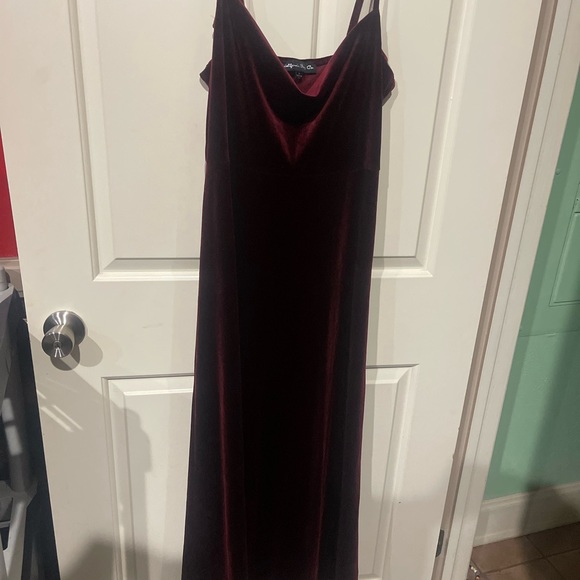 Velvet Red California Bay Co Long Dress size small - Picture 3 of 9